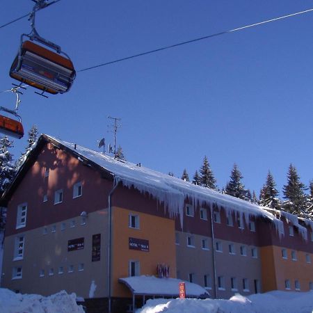 Loučná pod Klínovcem Hotel Pod Vlekem מראה חיצוני תמונה