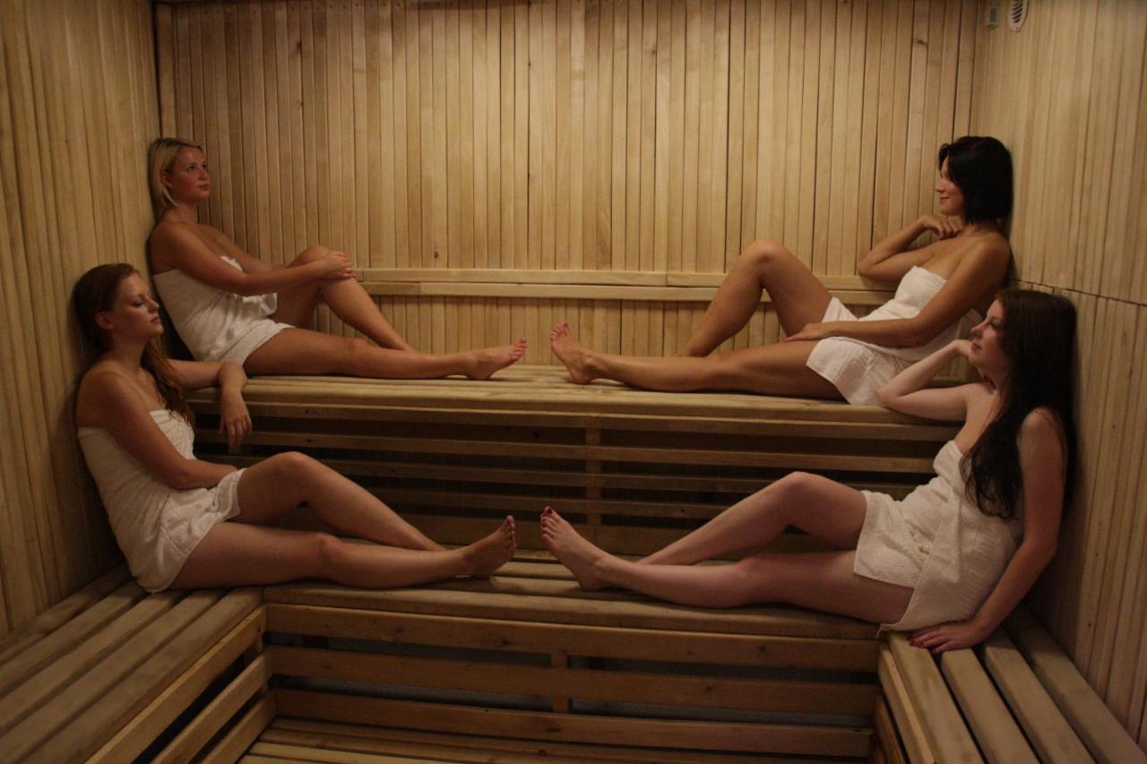 Loučná pod Klínovcem Hotel Pod Vlekem מראה חיצוני תמונה
