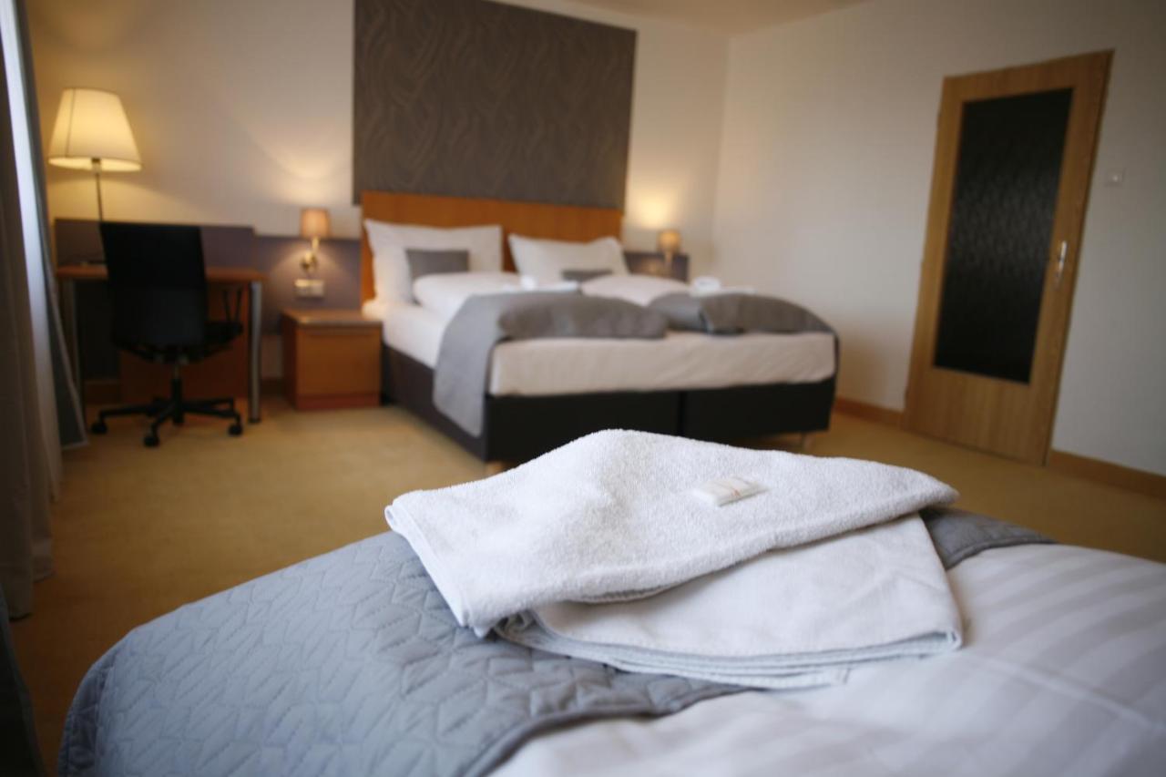 Loučná pod Klínovcem Hotel Pod Vlekem מראה חיצוני תמונה