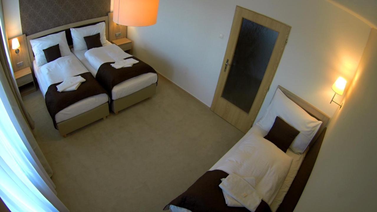 Loučná pod Klínovcem Hotel Pod Vlekem מראה חיצוני תמונה
